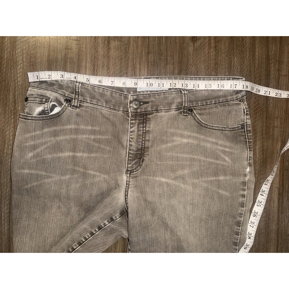 Chico’s Platinum Denim Grayish Brown Distressed Mid Rise Jeans Size Large (2.5) - Picture 5 of 13